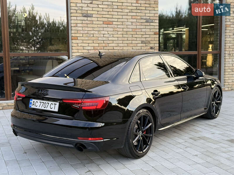 Седан Audi A4 2017 в Луцке