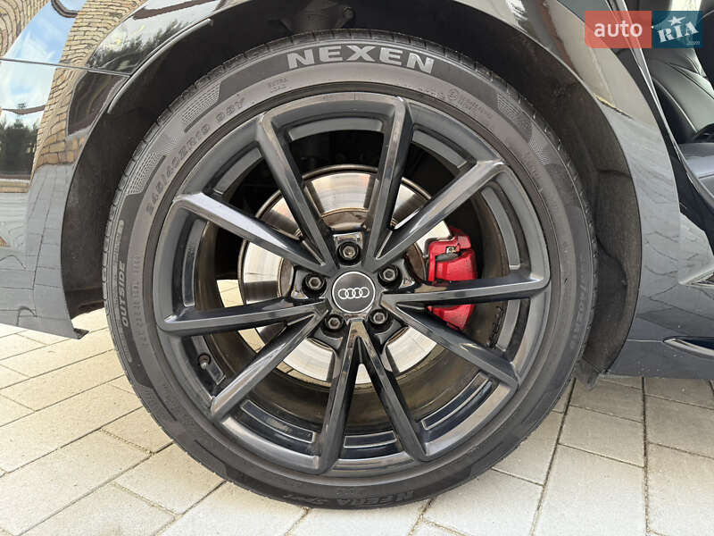 Седан Audi A4 2017 в Луцке