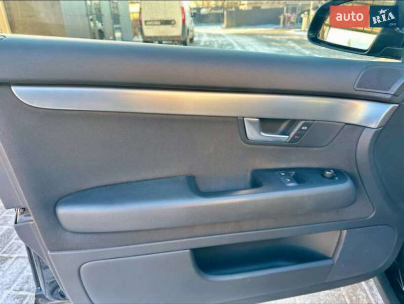 Седан Audi A4 2005 в Днепре