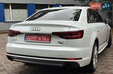 Седан Audi A4 2018 в 