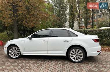 Седан Audi A4 2018 в Киеве