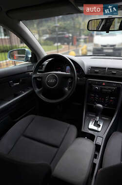 Седан Audi A4 2003 в 