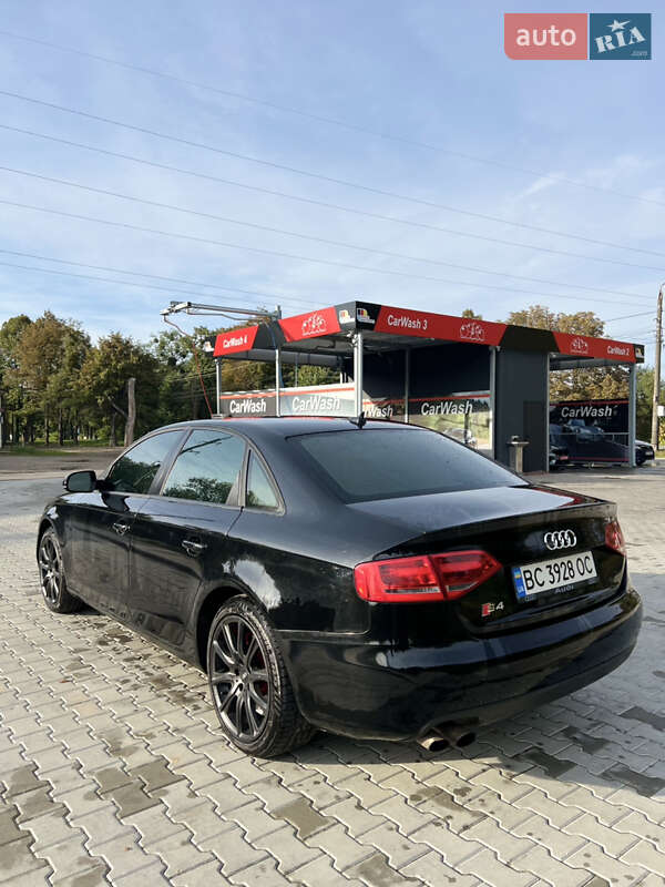 Седан Audi A4 2010 в Стрые