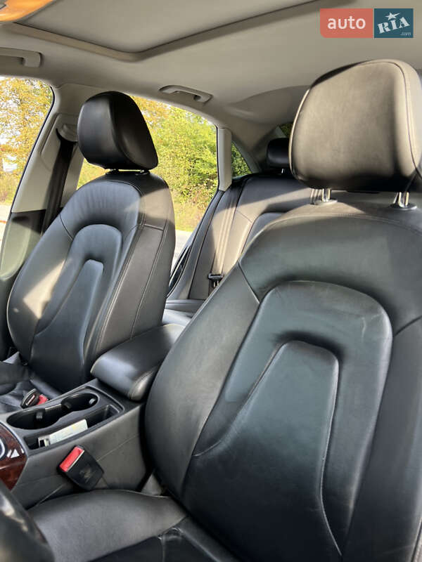 Седан Audi A4 2010 в Стрые