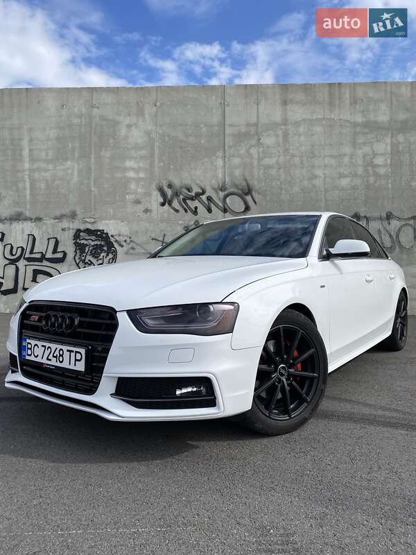 Седан Audi A4 2014 в 