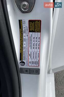 Седан Audi A4 2014 в 