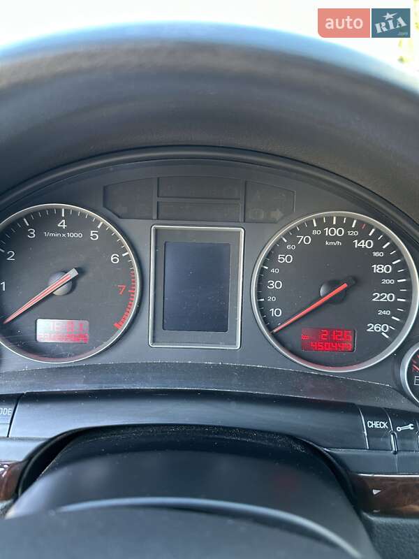 Седан Audi A4 2004 в Вышгороде