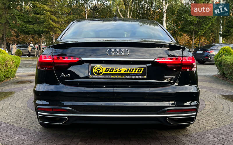Седан Audi A4 2022 в Львове
