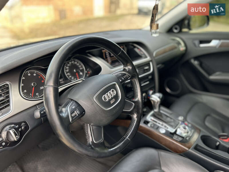 Седан Audi A4 2013 в Николаеве
