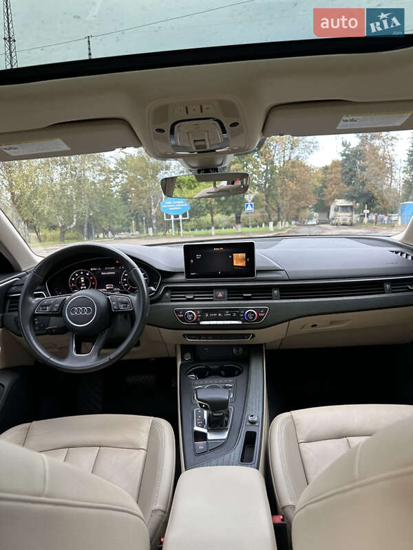 Седан Audi A4 2018 в Луцке