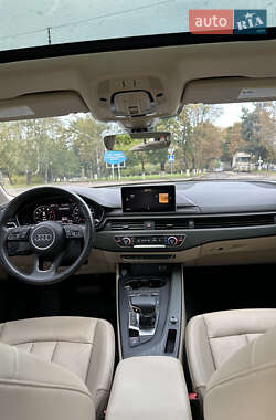 Седан Audi A4 2018 в 