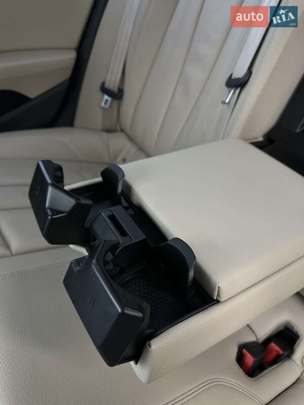 Седан Audi A4 2018 в Луцке