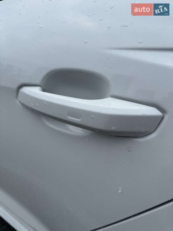 Седан Audi A4 2022 в Киеве