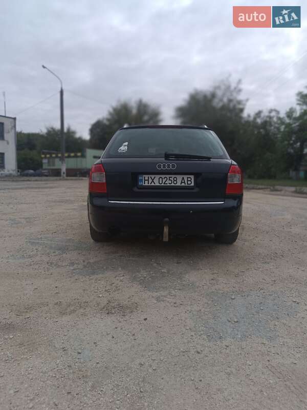 Универсал Audi A4 2002 в Городке