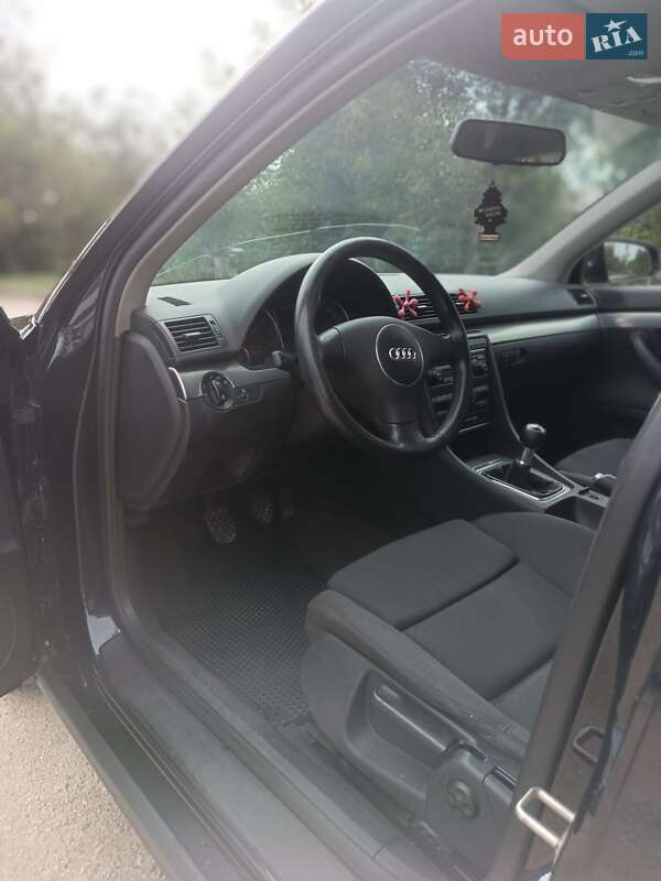 Универсал Audi A4 2002 в Городке