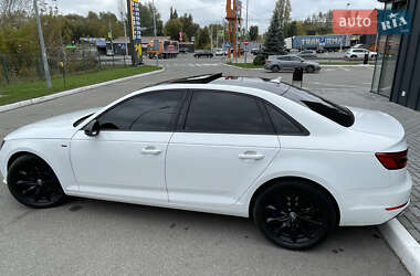 Седан Audi A4 2017 в 