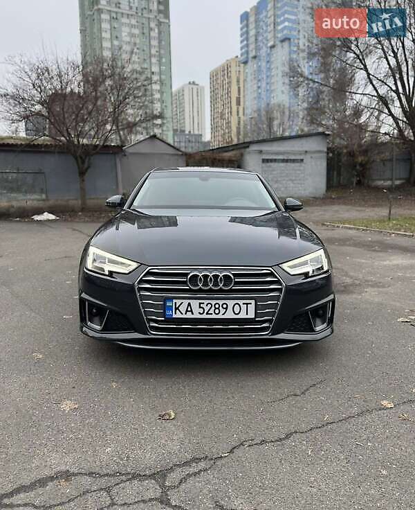 Седан Audi A4 2019 в Киеве