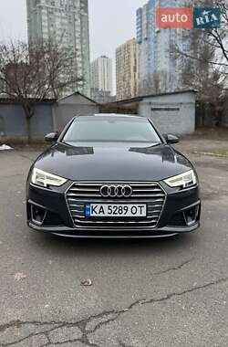 Седан Audi A4 2019 в 