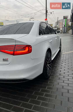Седан Audi A4 2015 в 