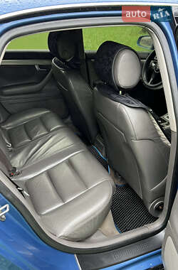 Седан Audi A4 2000 в 