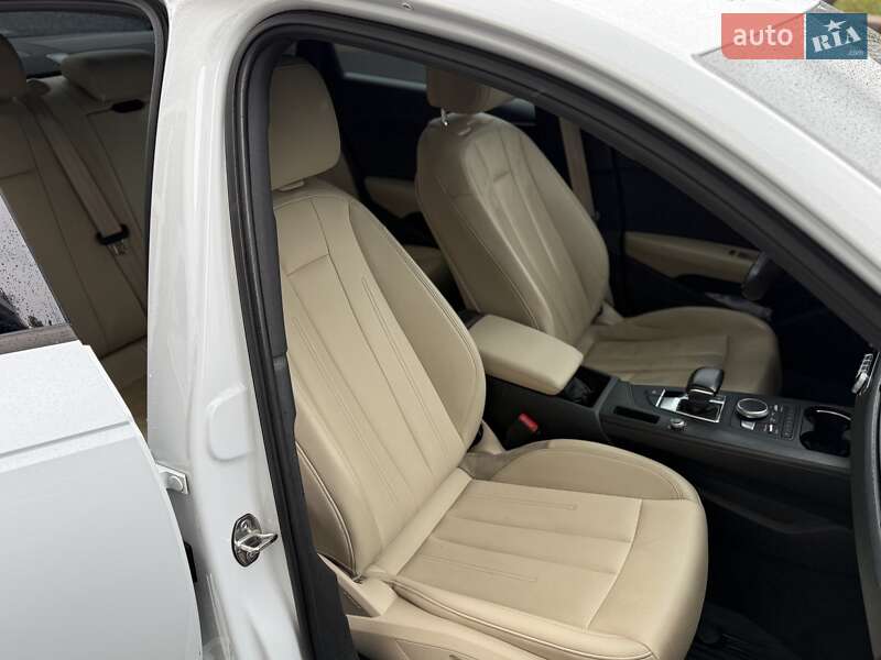 Седан Audi A4 2017 в Киеве