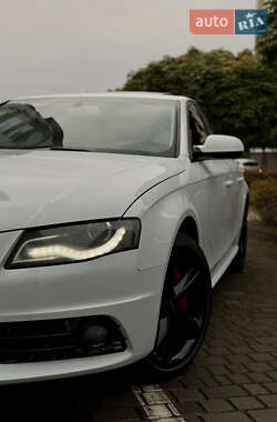 Седан Audi A4 2012 в 