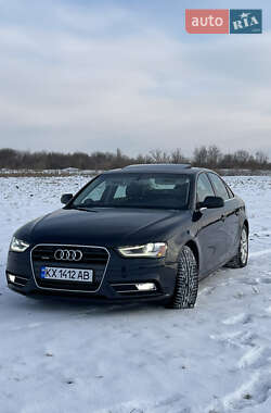 Седан Audi A4 2012 в Краснограде
