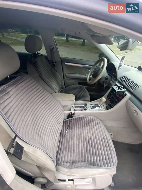 Седан Audi A4 2005 в Лубнах
