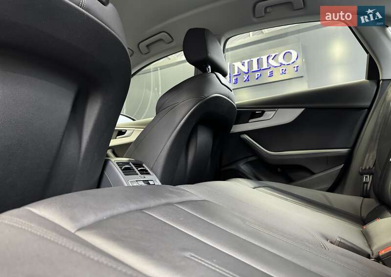 Седан Audi A4 2020 в Киеве