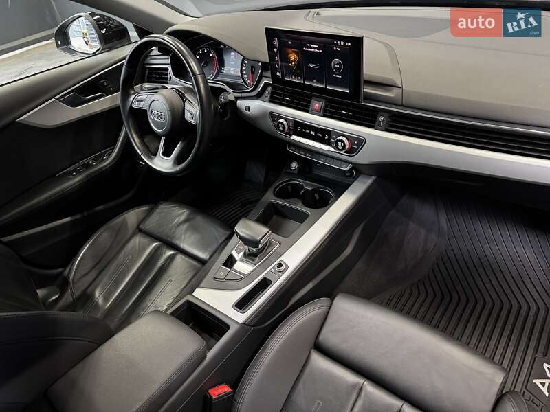 Седан Audi A4 2020 в Киеве