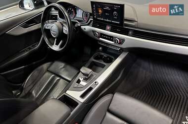 Седан Audi A4 2020 в 