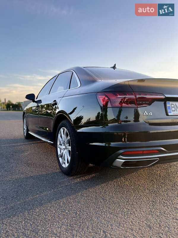 Седан Audi A4 2020 в Киеве