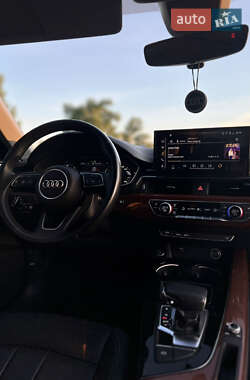 Седан Audi A4 2020 в Киеве