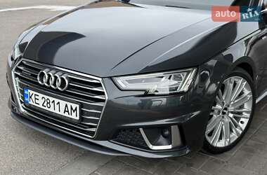 Седан Audi A4 2019 в 