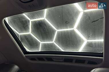 Седан Audi A4 2015 в 