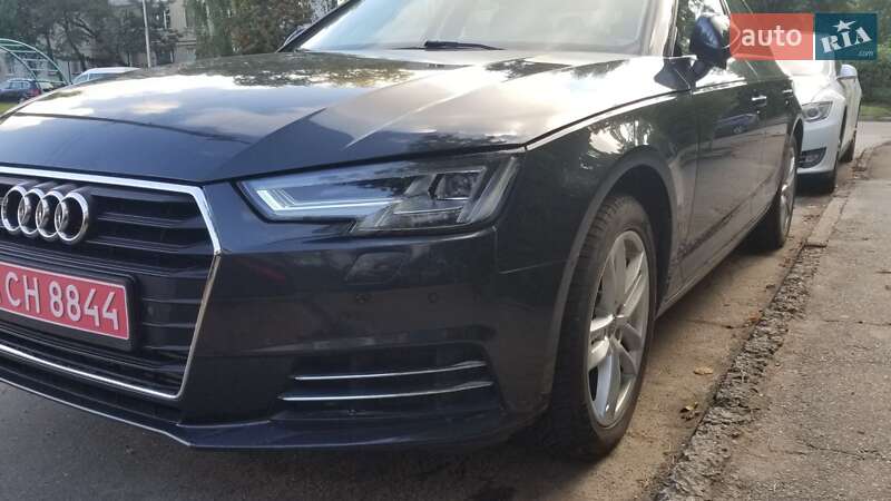 Седан Audi A4 2016 в Львове