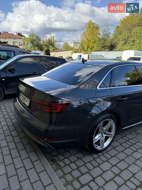 Седан Audi A4 2018 в Львове