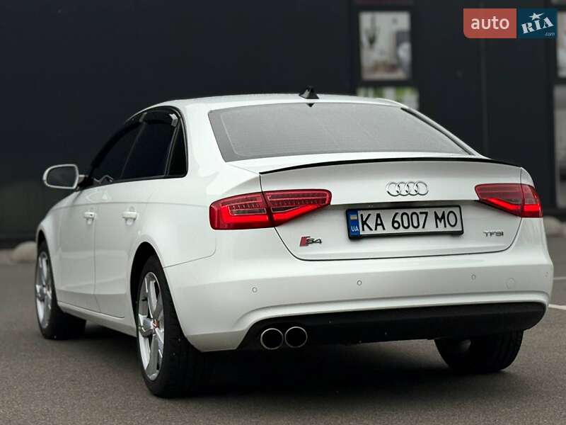 Седан Audi A4 2012 в Киеве