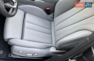 Седан Audi A4 2024 в Львове