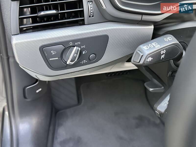 Седан Audi A4 2024 в Львове