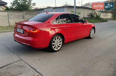 Седан Audi A4 2012 в 