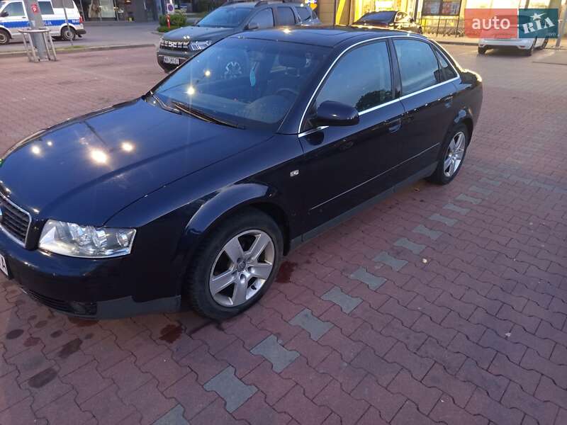 Седан Audi A4 2000 в Івано-Франківську