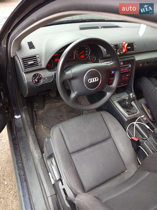 Седан Audi A4 2000 в Івано-Франківську