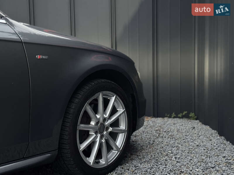 Седан Audi A4 2014 в Луцке