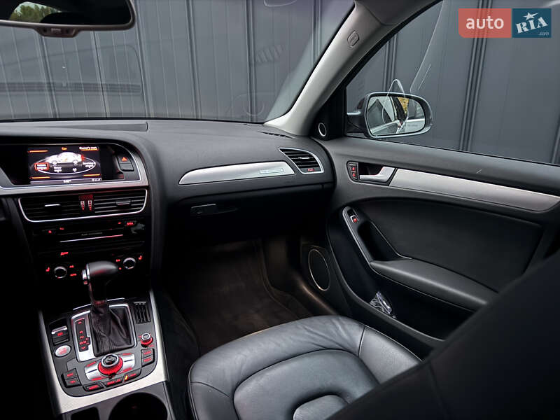 Седан Audi A4 2014 в Луцке
