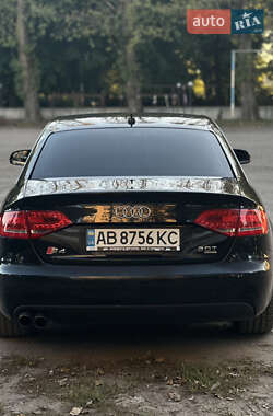 Седан Audi A4 2009 в 
