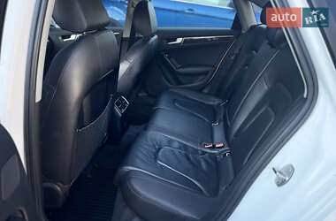 Седан Audi A4 2015 в 