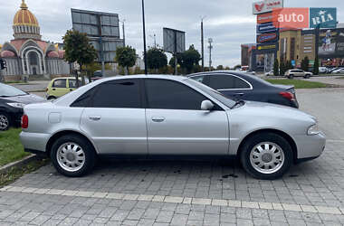 Седан Audi A4 1999 в 