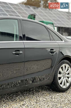 Седан Audi A4 2010 в 