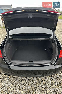 Седан Audi A4 2010 в 